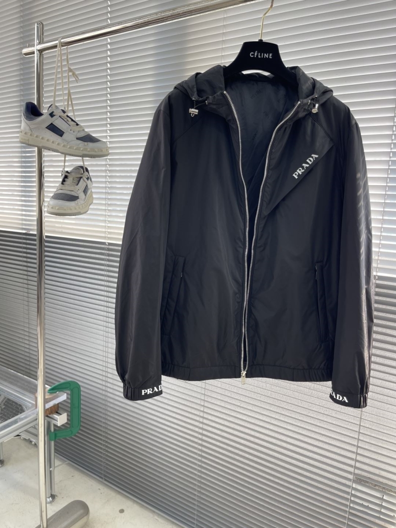 Pra*a outwear